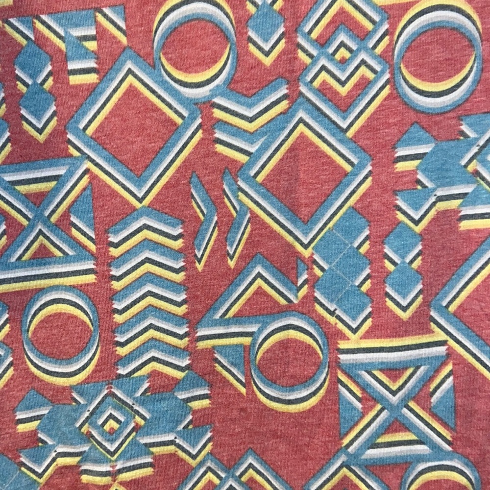 LuLaRoe Irma- Heatherned Geometric patterned tee - Picture 3 of 4